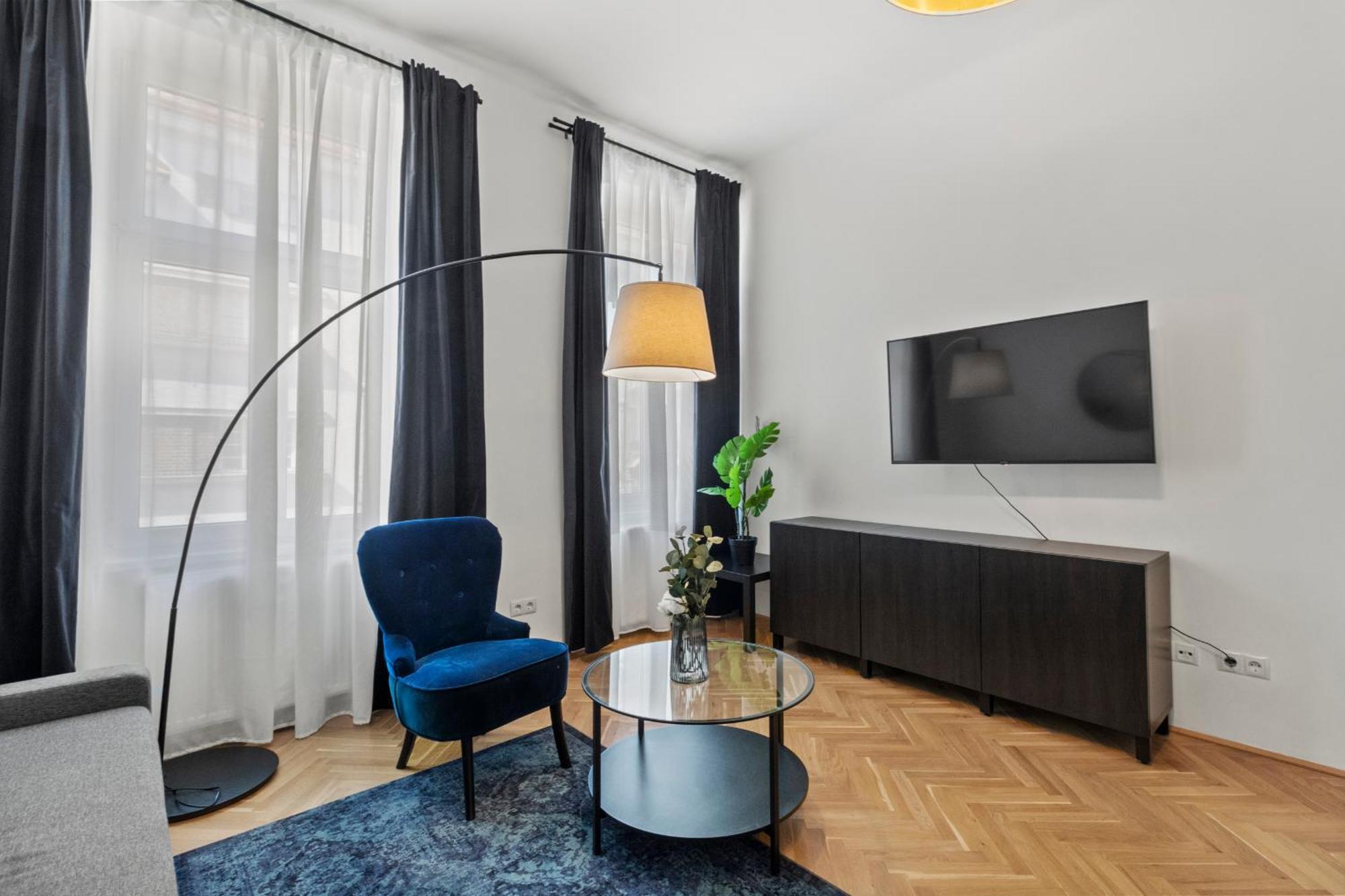 Balcony Apartment, 4 Min To U3 Zipperer Strasse Vienna Esterno foto