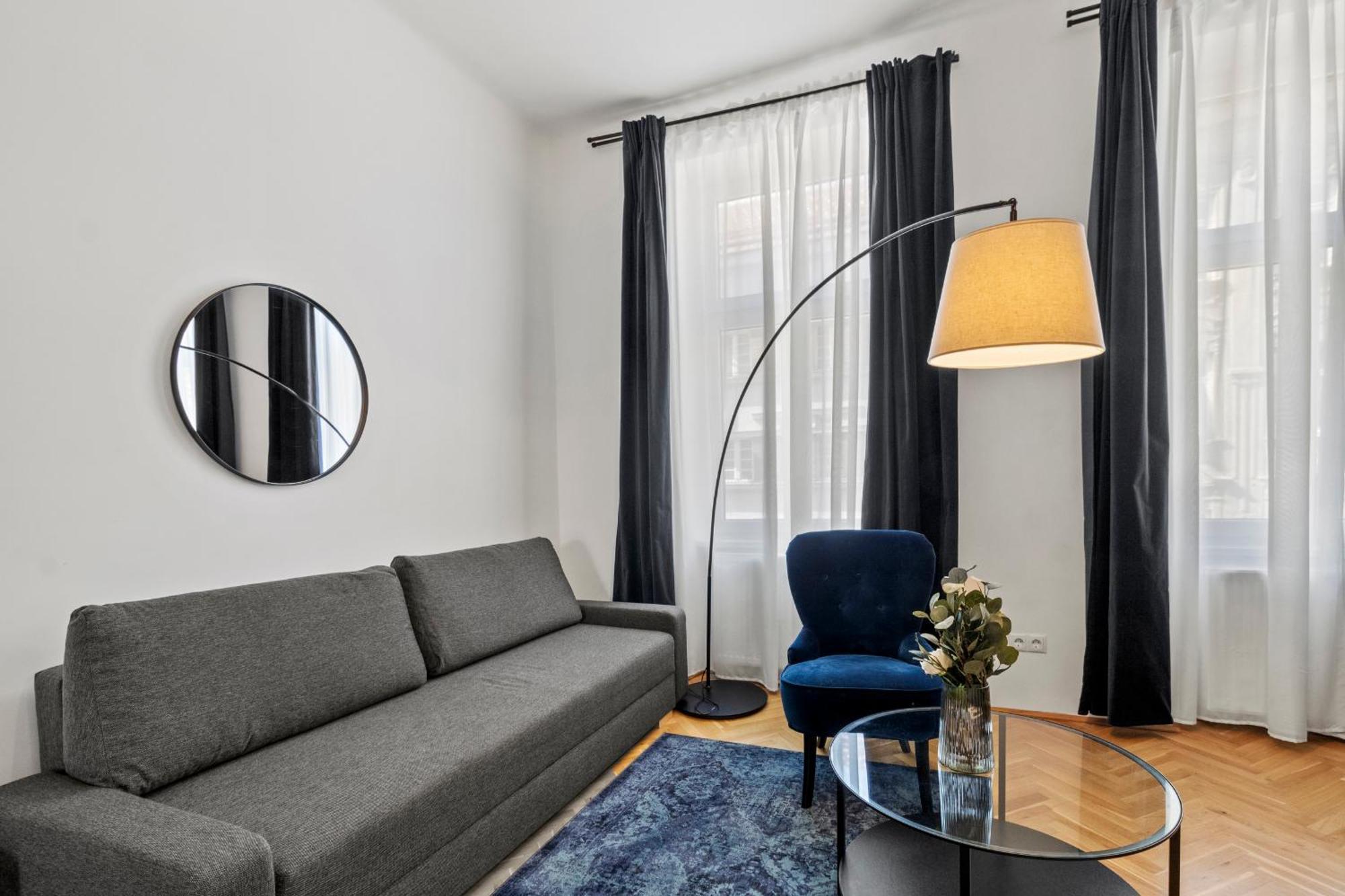 Balcony Apartment, 4 Min To U3 Zipperer Strasse Vienna Esterno foto
