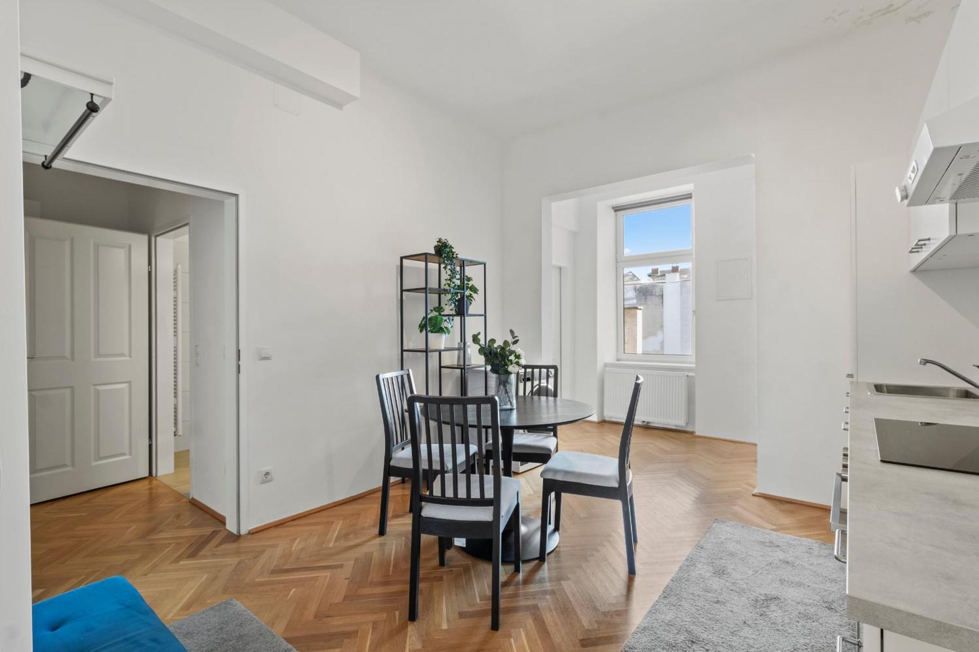 Balcony Apartment, 4 Min To U3 Zipperer Strasse Vienna Esterno foto