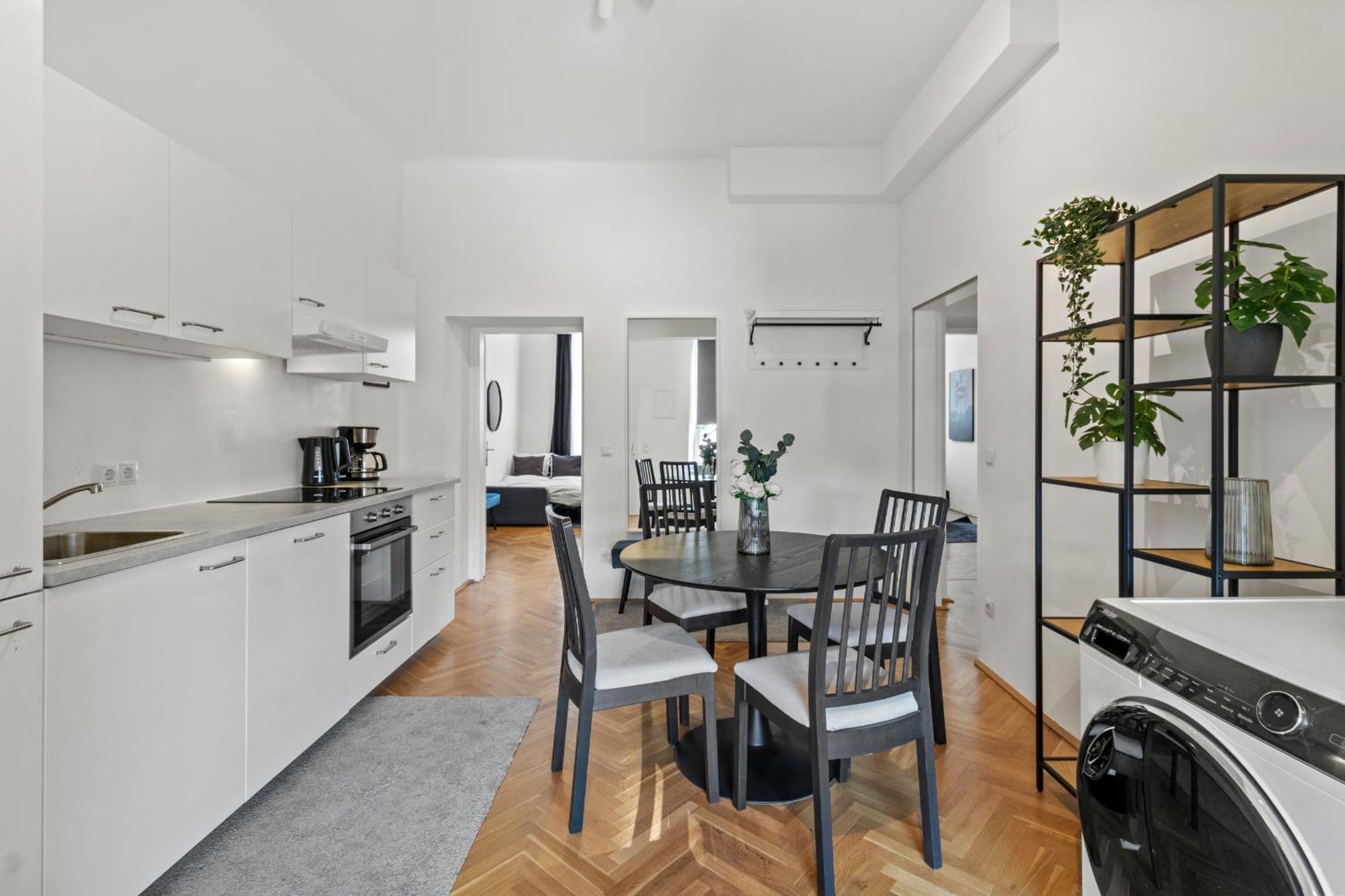 Balcony Apartment, 4 Min To U3 Zipperer Strasse Vienna Esterno foto
