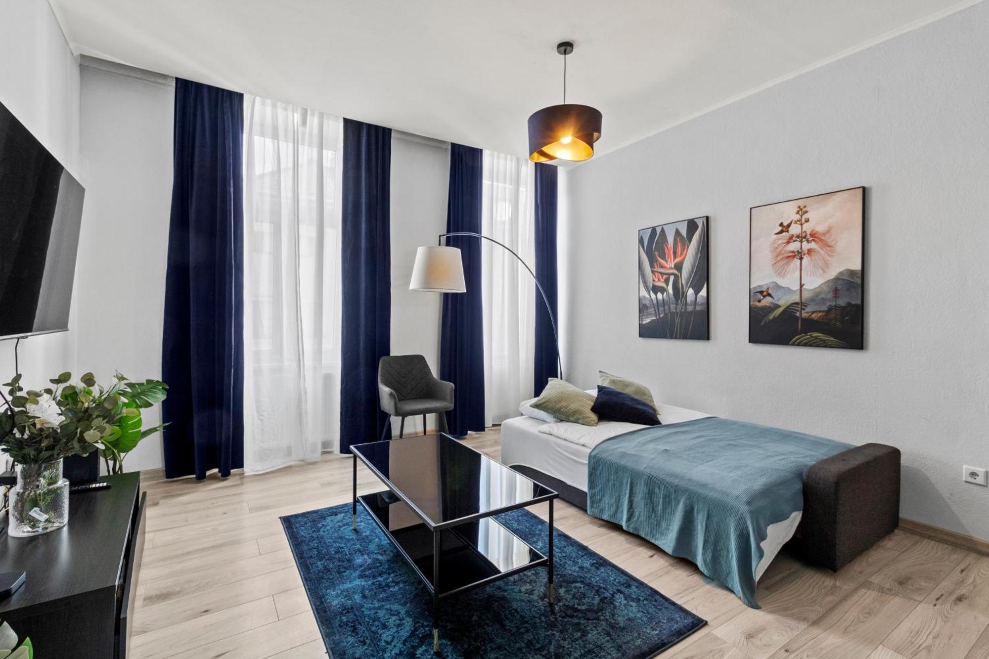 Balcony Apartment, 4 Min To U3 Zipperer Strasse Vienna Esterno foto